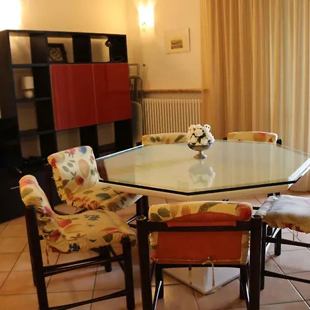 In Bardolino/gardasee 21875 Vakantiehuis Bardolino